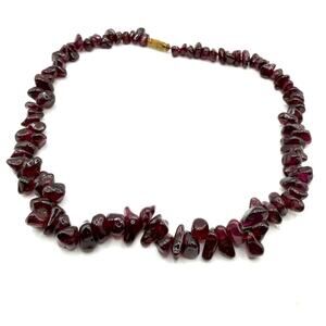Vintage 90s Red Garnet Gemstone Chip Strand Barrel Clasp Necklace